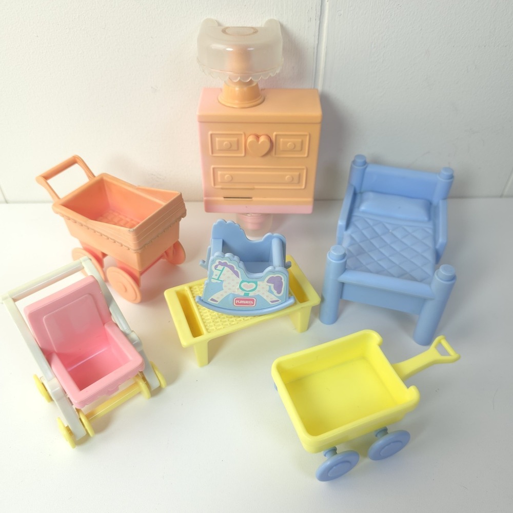 Playskool Dollhouse Lullaby Dresser Song Lights & Wagon Wheels Twin Bed Set PLUS